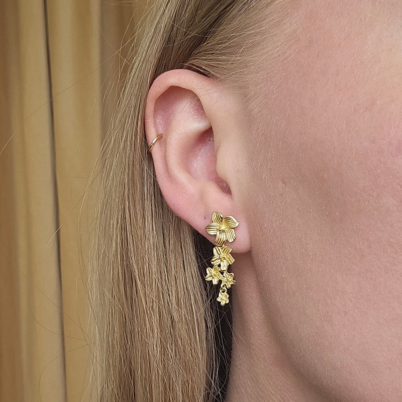 Jasmin Big ørestikker i forgyldt sterlingsølv fra Aqua Dulce