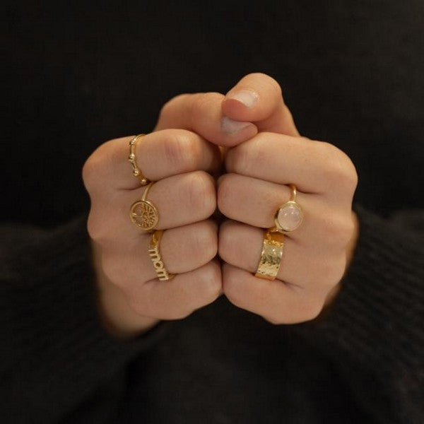 TWO-SIDED52 bred ring i forgyldt sølv 8 mm fra Nordahl Jewellery