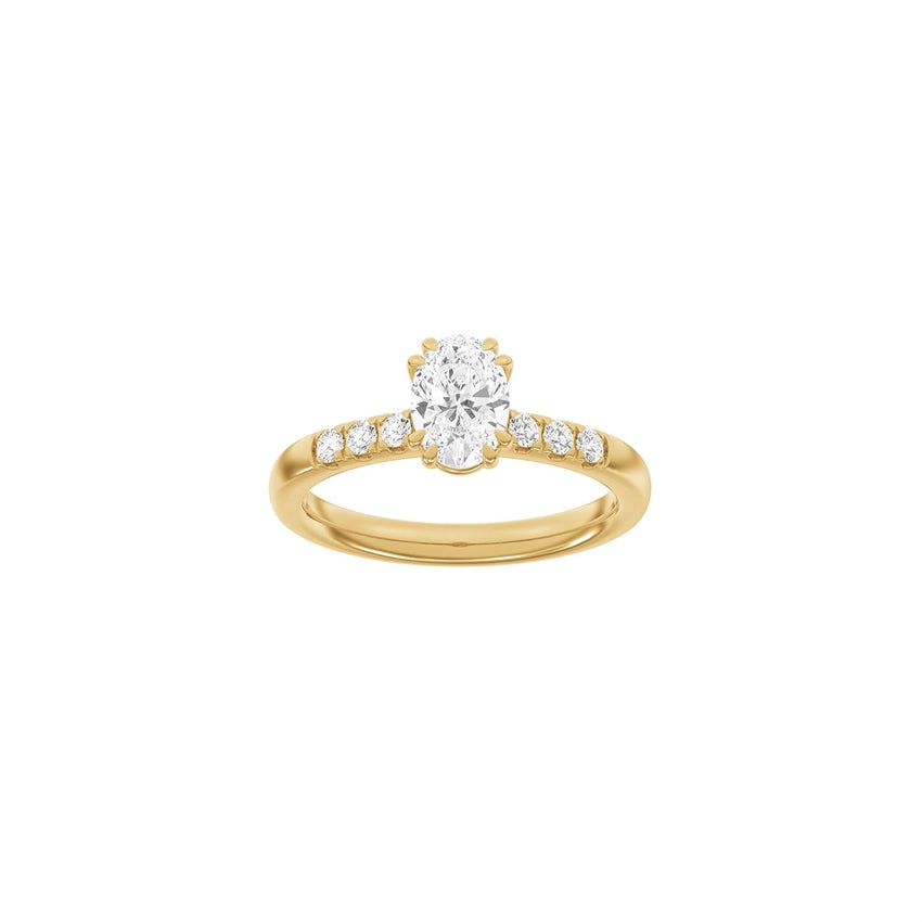 Luxury oval ring i 14 karat guld med 1,2 ct lab-grown diamanter fra Siersbøl – elegant ovoid diamant og facetslebne diamanter.