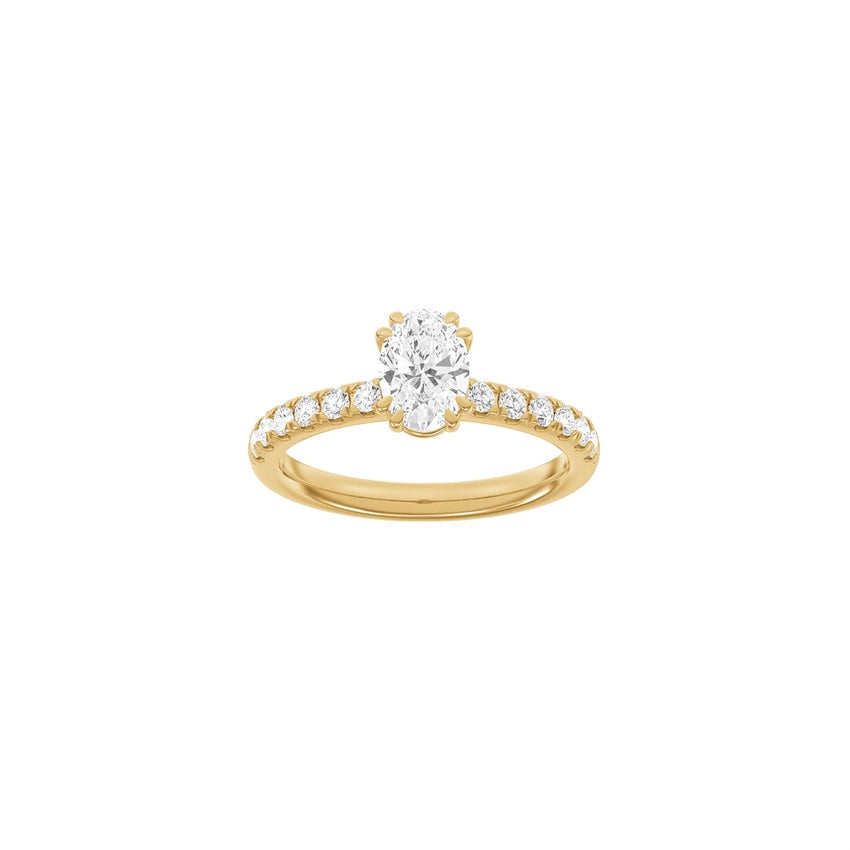 Luxury oval ring i 14 karat guld med 1,4 ct lab-grown diamanter fra Siersbøl – oval ring med blank finish og klare sten.
