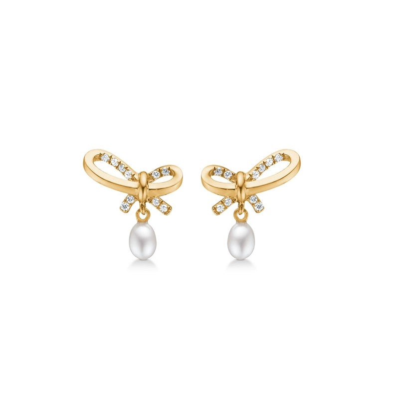 Miss Butterfly øreringe fra Mads Z i 14 kt guld med diamanter (0,06 ct) og kulturperler