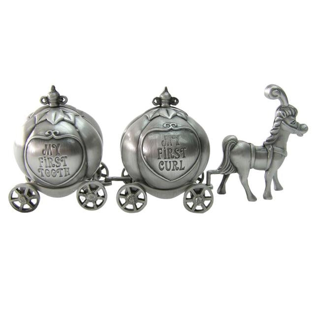 NOA Kids Karet æske til tand og hårlok fra Nordahl Andersen i fortinnet zink med hestevognsdesign.