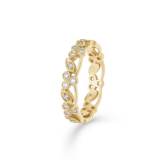 Poetry ring fra Mads Z i 14 karat guld med blomsterdesign og 0,16 ct diamanter.