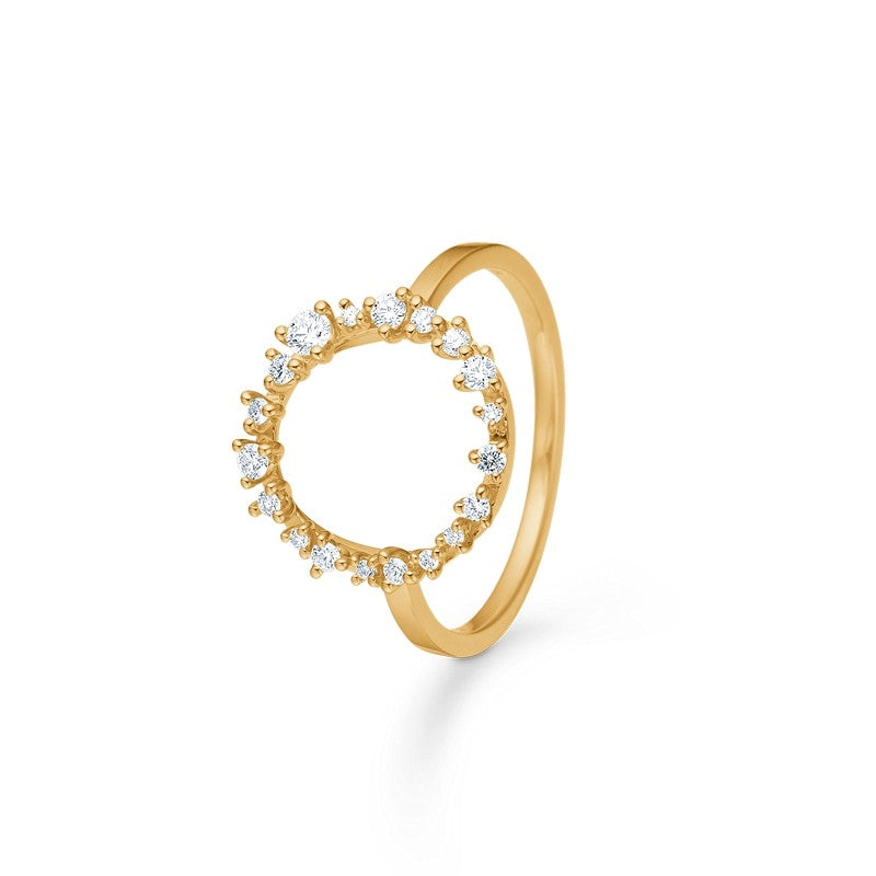 Lucia ring i 14 karat guld med 0,25 ct. diamanter i cirkelformet fatning fra Mads Z Gold Label.