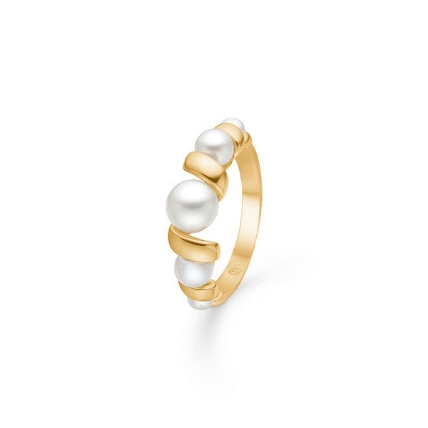 Swirl with Pearl ring i 14 karat guld med ferskvandsperler fra Mads Z Gold Label.