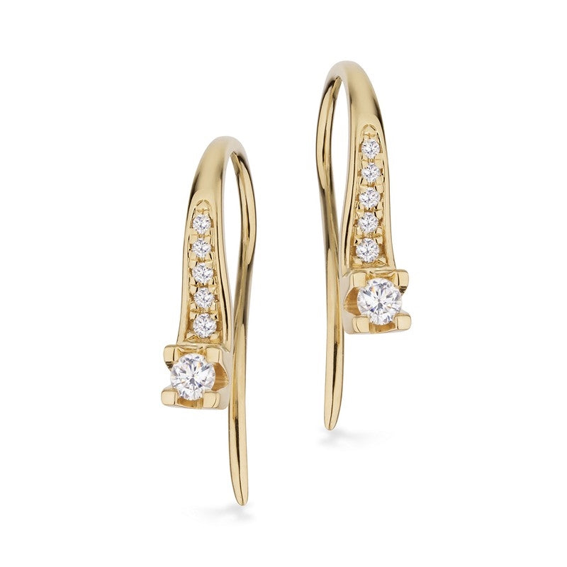 Kleopatra Queen øreringe i 14 kt guld med runde diamanter 0,15–0,25 ct fra Kleopatra.