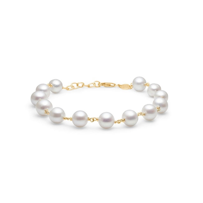 Mads Z Treasure armbånd i 14 kt guld med runde hvide perler fra Gold Label kollektionen.