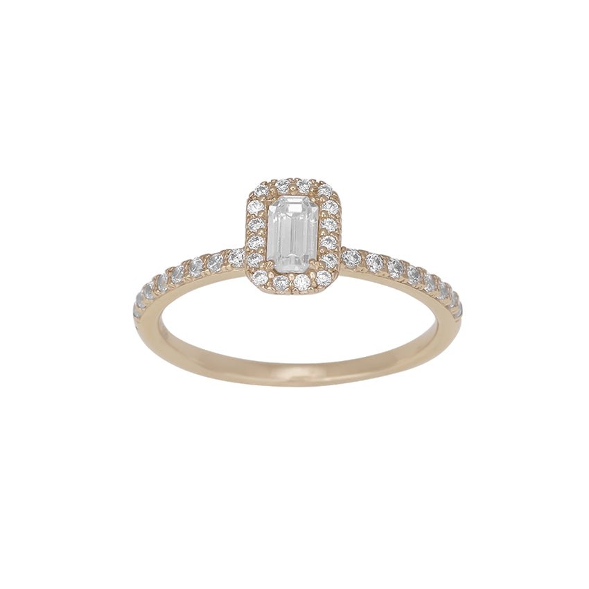 Siersbøl ring i 8 kt guld med firkantet og små klare zirkonia – elegant smal design.