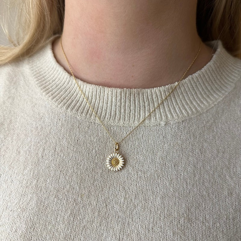 Siersbøl marguerit halskæde i forgyldt sølv med hvid emalje 42+3 cm