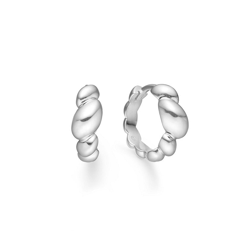 Rugby øreringe i 925 sterlingsølv med oval form og zirkonia fra Mads Z Silver Label.