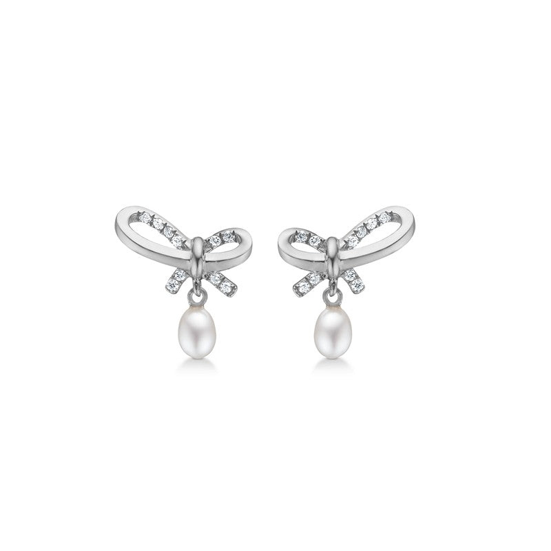 Miss Butterfly sølvøreringe med zirkonia og perle fra Mads Z i 925 sterlingsølv – Silver Label kollektion.