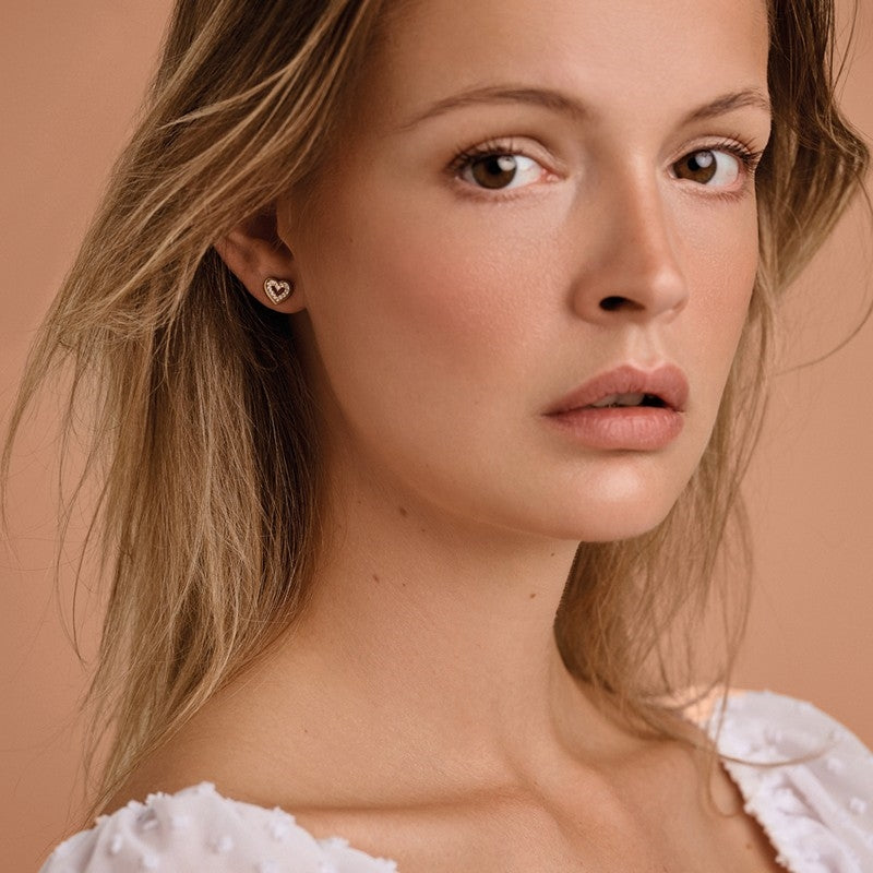 Melfia hjerteørestikker i 14 karat guld med zirkonia