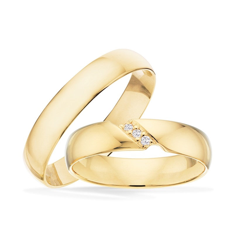 Eksklusive Scrouples Hjerteringe vielsesringe i 8 eller 14 karat guld med 0,03 ct diamanter i diagonal række.