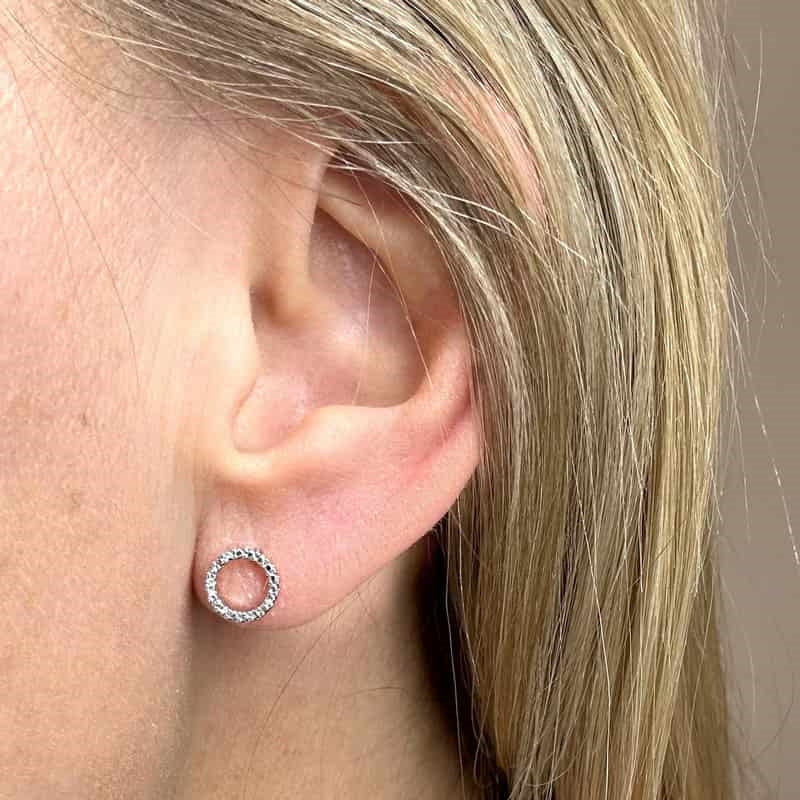 Siersbøl ørestikker i 14 kt hvidguld med diamanter 0,008 ct