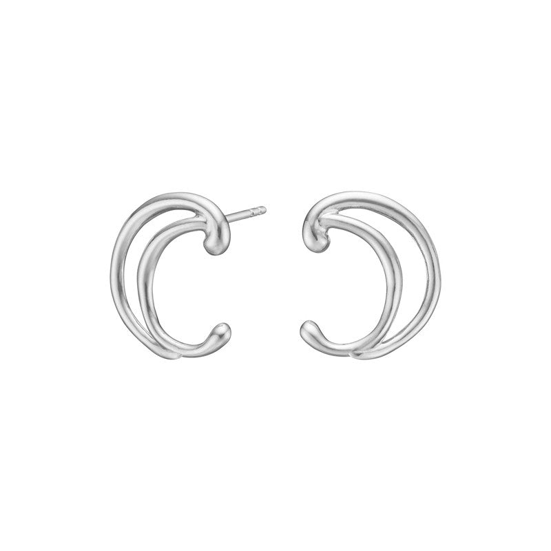 Nordahl Jewellery øreringe fra Aura52 i rhodineret 925 sterlingsølv med store, bløde og buede former.
