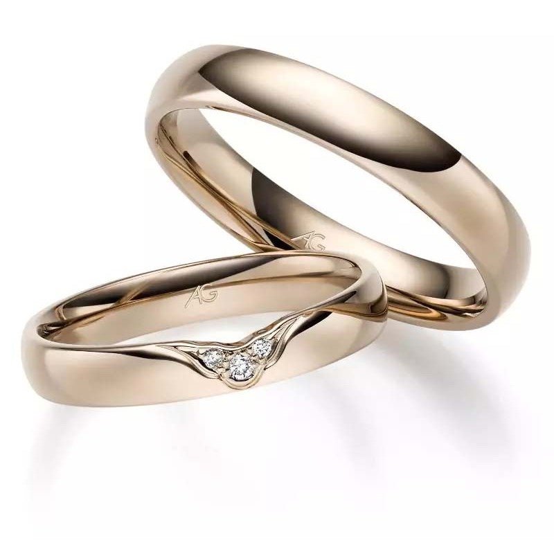 Stilfulde Gerstner vielsesringe i 14 karat hazelguld med 0,025 ct diamanter