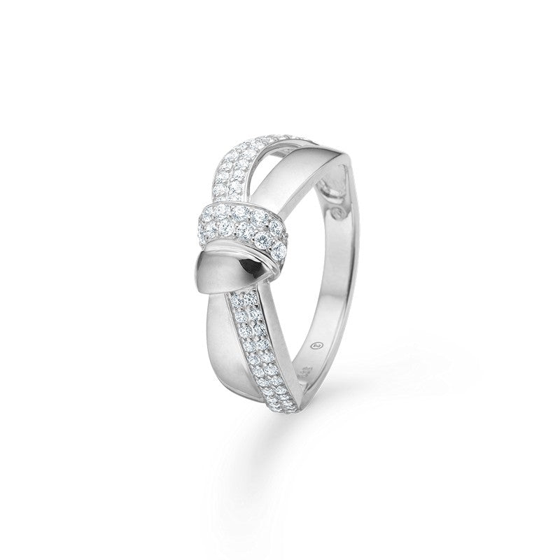 Mads Z Darcy ring i 925 sterlingsølv med zirkonia fra Silver Label-kollektionen i knudemotiv med to rækker zirkonia.