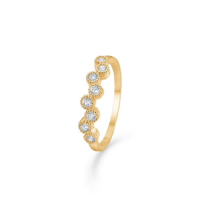 Dido ring i 8 kt guld med 8 klare zirkonia fra Mads Z White Label kollektion.
