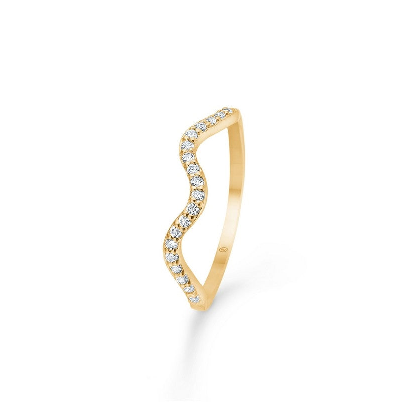 Leona ring i 8 kt guld med klare zirkonia fra Mads Z’s White Label kollektion.