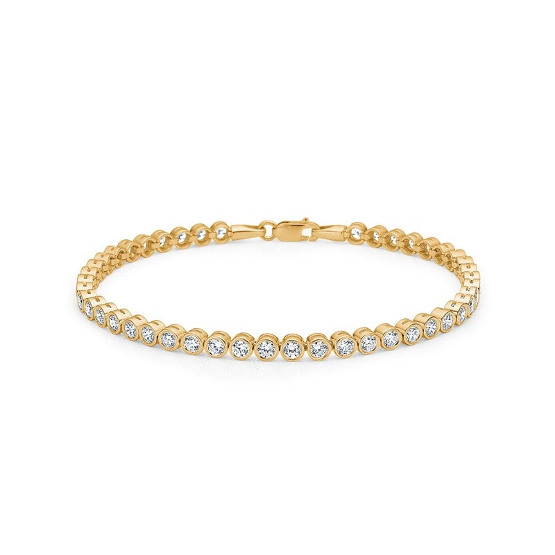 Mads Z tennisarmbånd i 8 kt guld med hvide zirkoner i rørfatning fra White Label-kollektionen – justerbar 16,5–19 cm.
