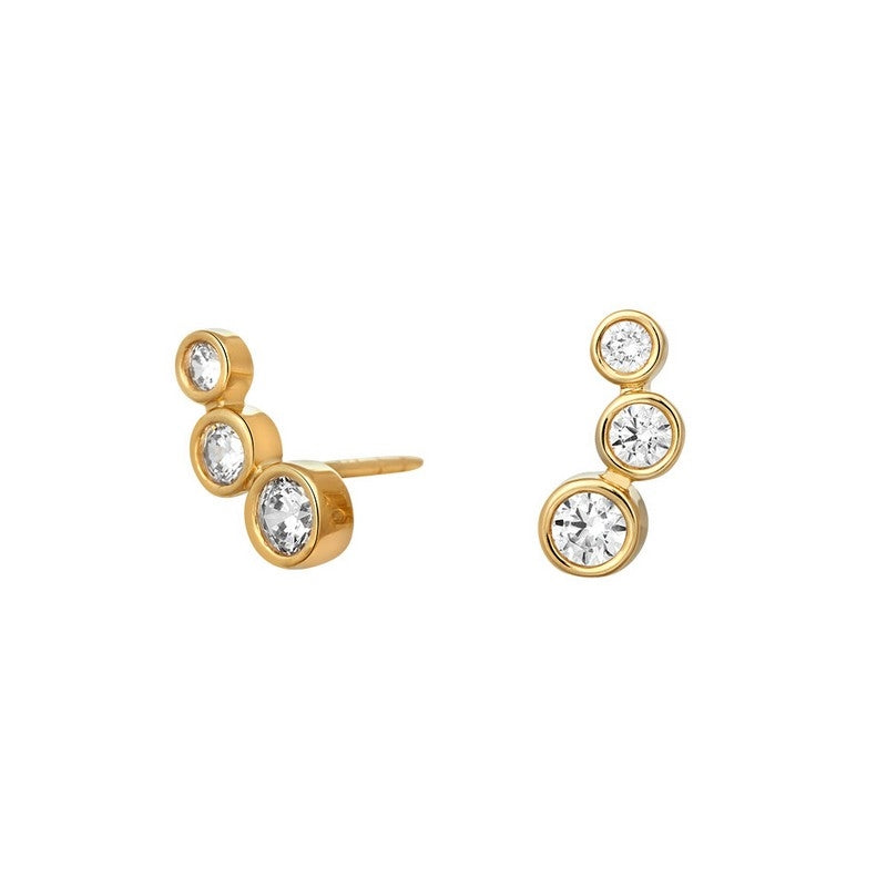 Siersbøl ørestikker i 8 karat guld med tre runde kubiske zirkonia – elegant og tidløst design.