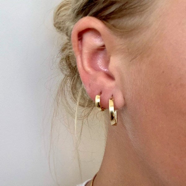 Siersbøl brede creoler i 8 eller 14 karat guld, Ø12 mm