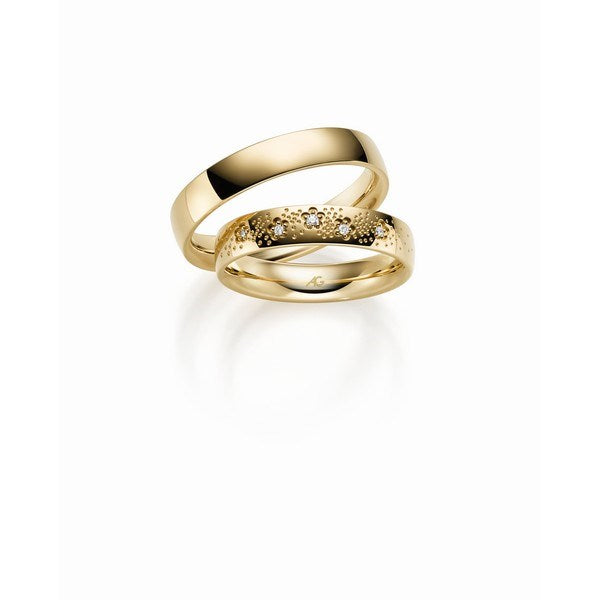 Romantiske Gerstner vielsesringe i 9 eller 14 karat guld med blomstermønster og 0,036 ct diamanter
