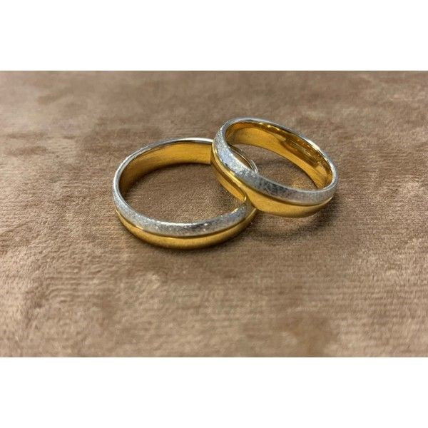 Moderne Scrouples vielsesringe i 8 eller 14 kt guld, glat/rustik, 5 mm