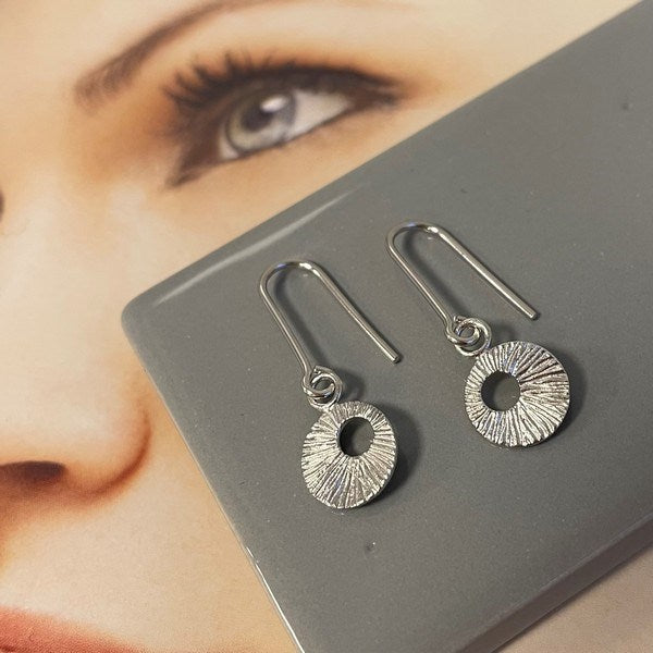 Drømmefanger ørehængere i sølv – Heiring