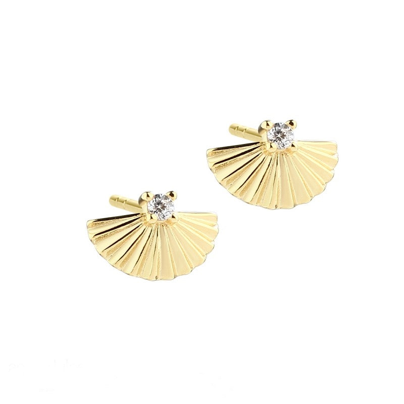 Aqua Dulce Kaya Fan ørestikker i forgyldt sølv med zirkonia, 8 mm