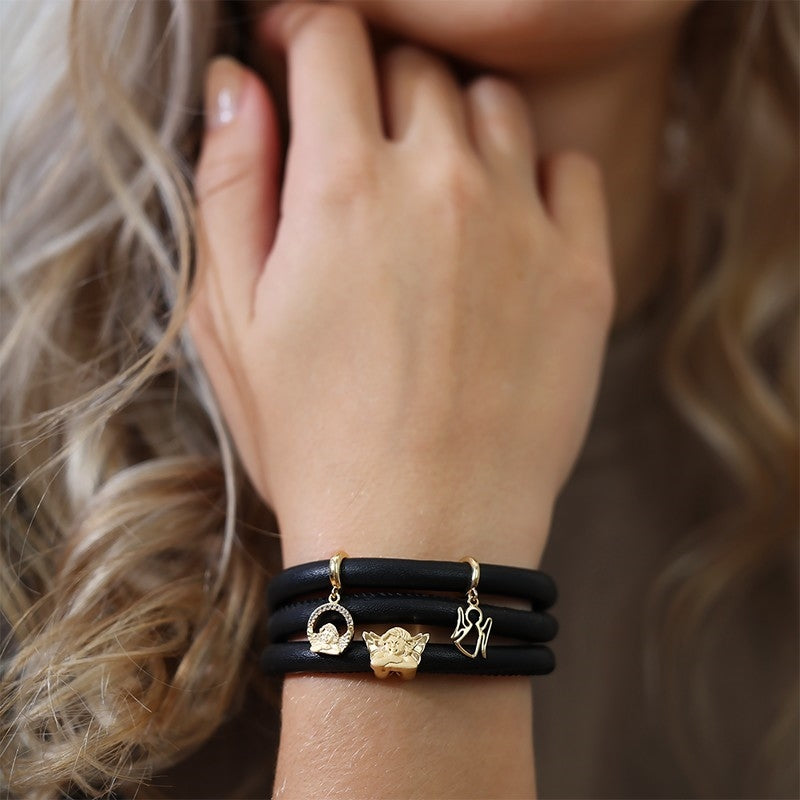 Angel in the Sky charm i forgyldt sølv fra Christina Jewelry & Watches