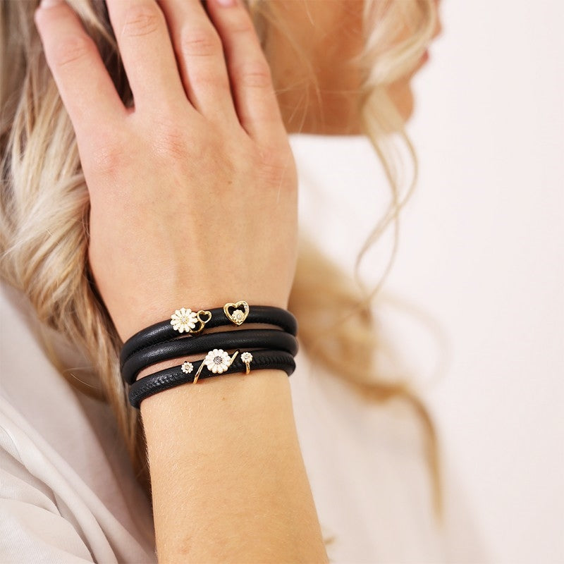 Marguerite hjerte charm i forgyldt sølv med diamant fra Christina Jewelry & Watches