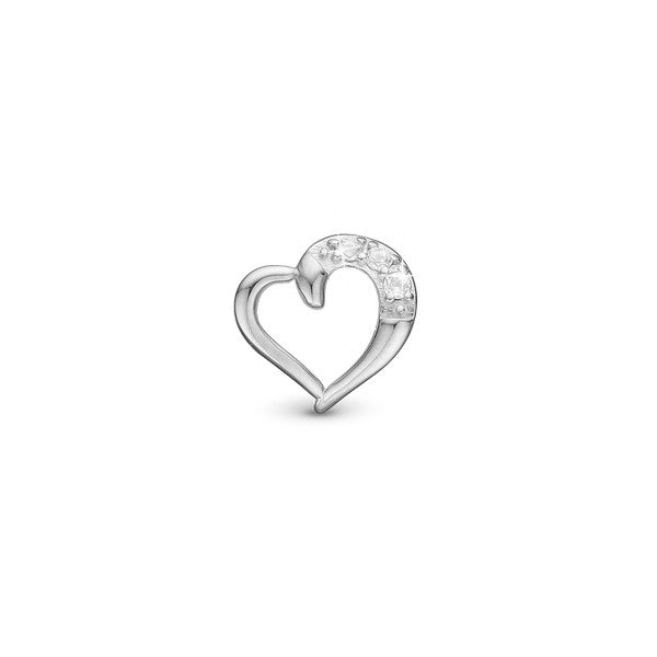Love story sølvcharm med zirkonia fra Christina Jewelry & Watches – hjerteformet charme i sterlingsølv med tre klare kubiske zirkonia.