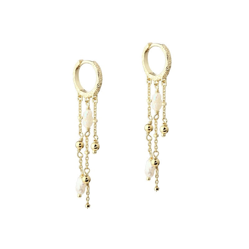 Aqua Dulce Lunella hoops i forgyldt 925 sterlingsølv med hængende ferskvandsperler.