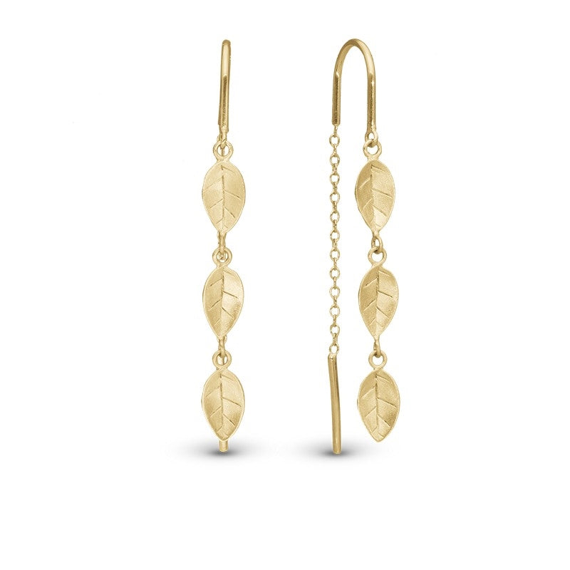 Leafs kædeøreringe i forgyldt sterlingsølv med tre bladvedhæng fra Christina Jewelry & Watches.