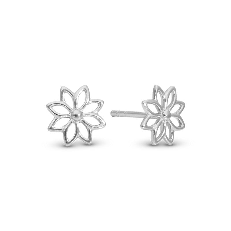 Simple Flower ørestikker i sterlingsølv fra Christina Jewelry & Watches med blomsterformet design, 10 mm diameter.