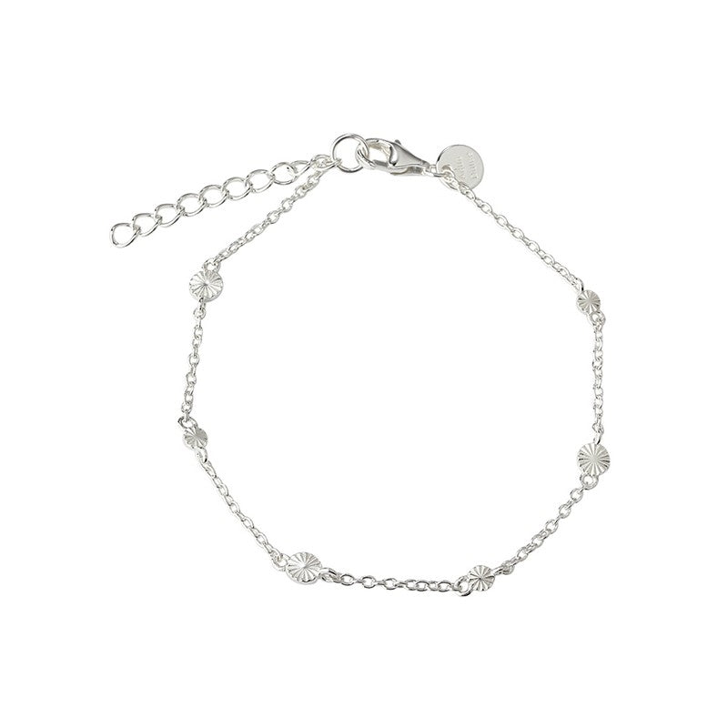 Line Simple armbånd i 925 sterlingsølv fra Aqua Dulce med justerbar kæde og små, rundt mønstrede vedhæng.