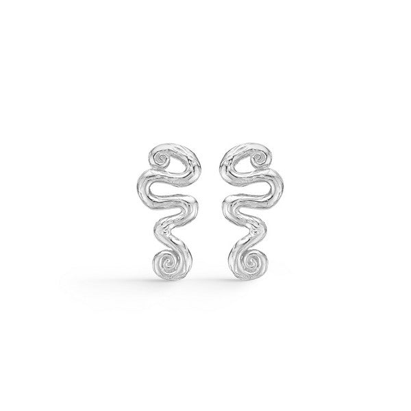 Wave ørestik i 925 sterlingsølv fra Studio Z med bølgende, skulpturelt design inspireret af naturens former.