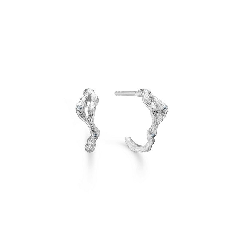 Tangled creoler i 925 sterlingsølv fra Studio Z med hvide zirkonia – organisk design.