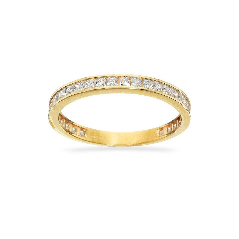 Scrouples alliancering i 8 karat guld med zirkonia, 2 mm bred ring med indfattede klare sten.