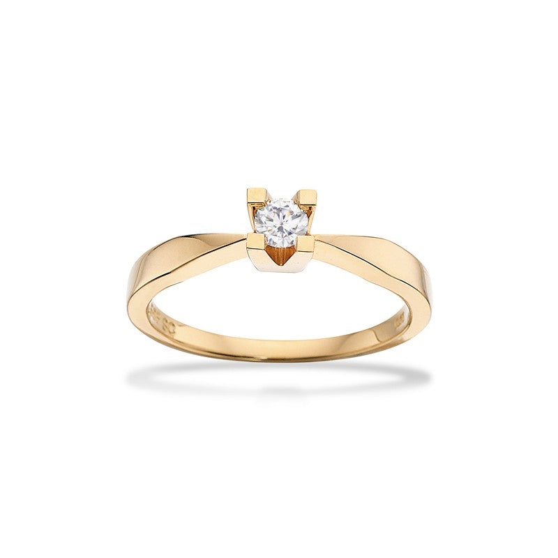 Kleopatra solitairering i 8 karat guld med brillantslebet diamant – set fra siden