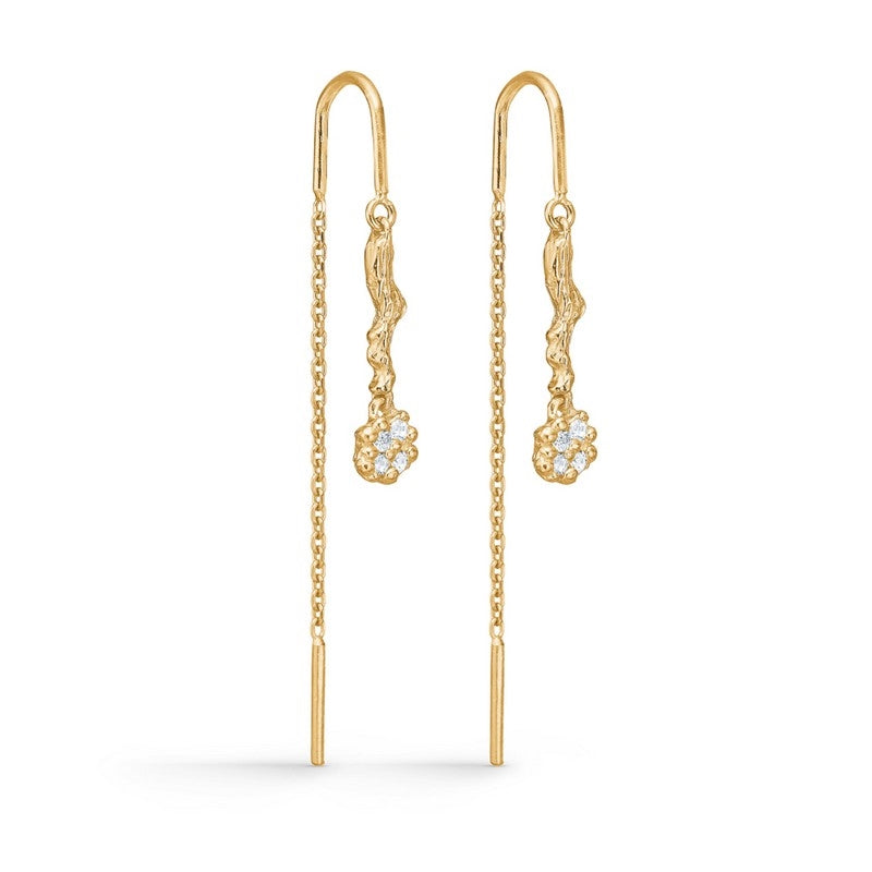 Tangled øreringe fra Studio Z i 18 karat forgyldt sølv med hvide zirkonia og organisk snoet design.