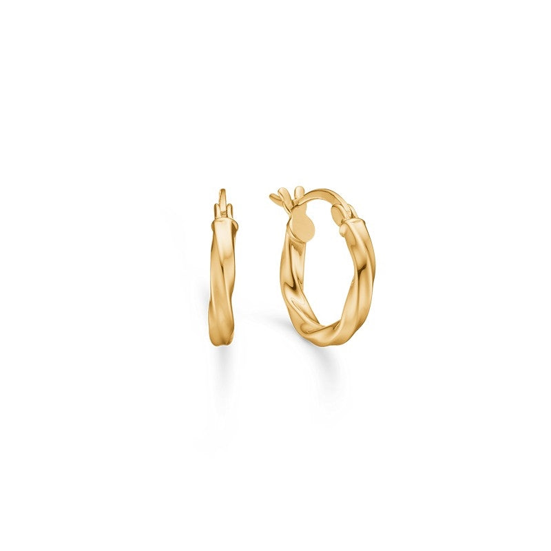 Lumin Twist øreringe fra Studio Z i 18 karat forgyldt sterlingsølv med snoet design og 15 mm diameter.