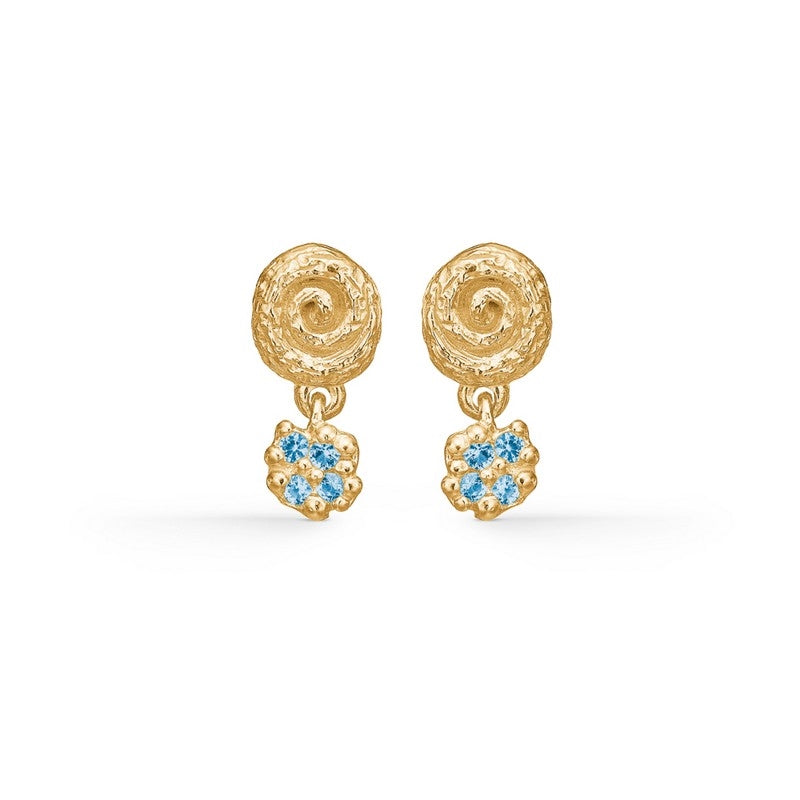 Cluster øreringe fra Studio Z i 18 karat forgyldt sølv med blå zirkonia