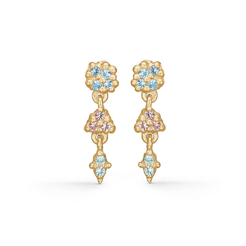 Cluster øreringe fra Studio Z i 18 karat forgyldt sølv med blå, grøn og rosa zirkonia.