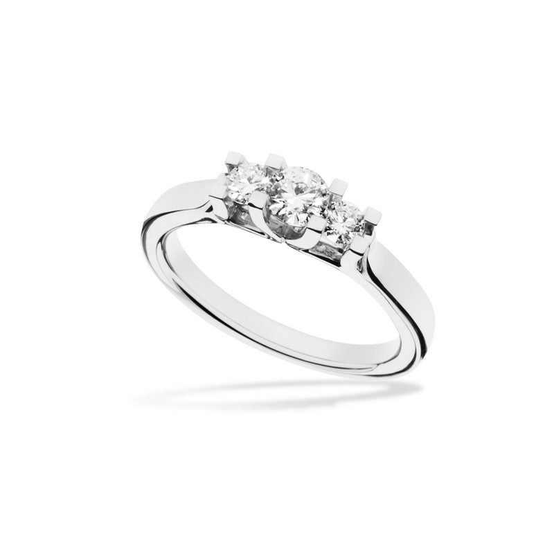 Zoya ring i 14 kt hvidguld med 3 diamanter fra Scrouples (0,46 ct)