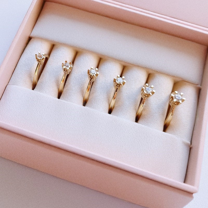 Prinsesse ring i 14 kt guld fra Scrouples med 0,03–0,15 ct diamant