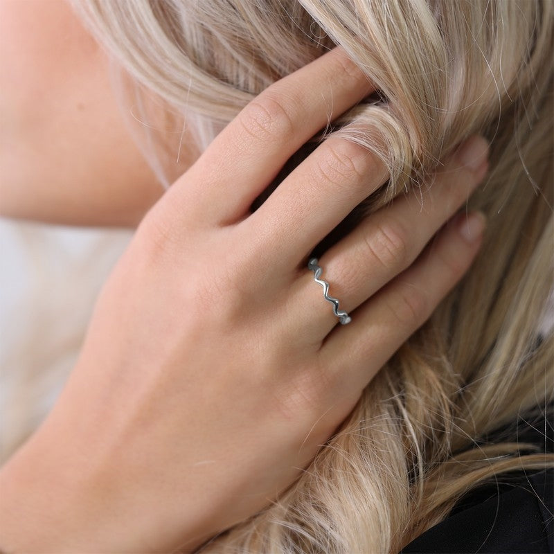 Wave ring i sølv fra Christina Jewelry & Watches