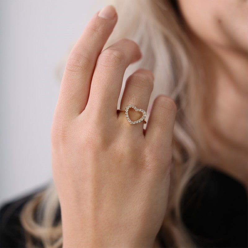 Christina ring i forgyldt sølv med hjerte og 20 zirkonia