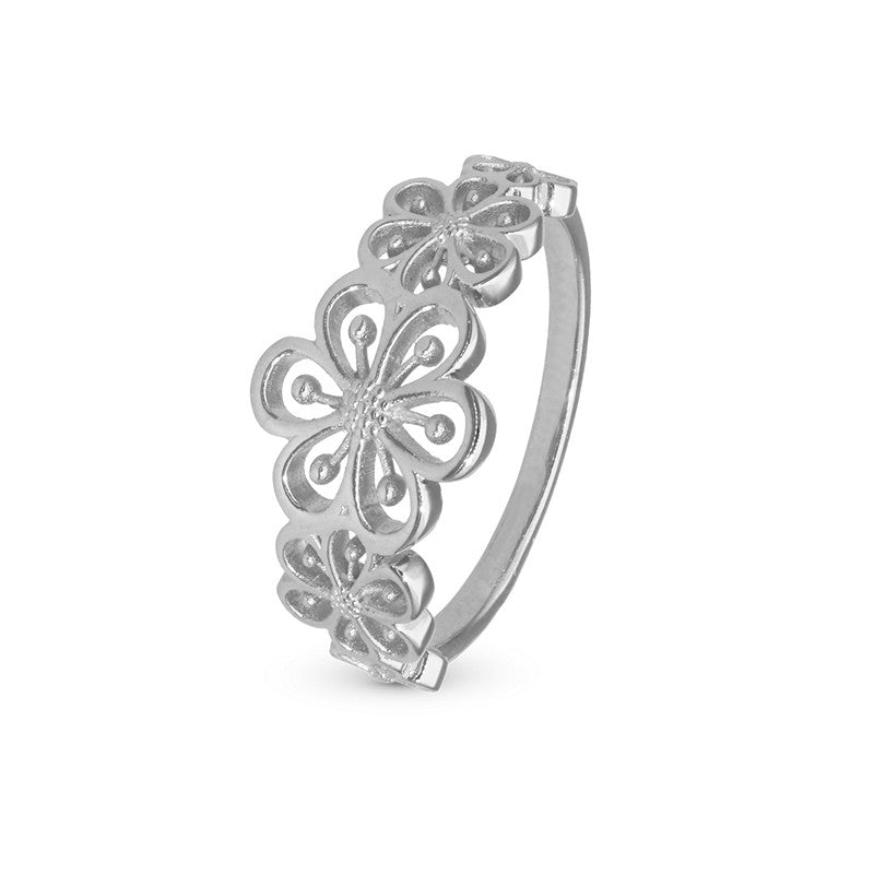 Flower Heaven ring i 925 sterlingsølv fra Christina Jewelry & Watches med filigran blomstermotiv.